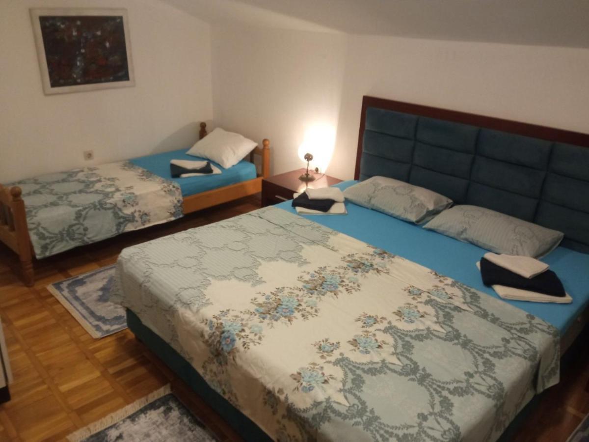 Heart Of Old Town Guesthouse พอดโกริกา ภายนอก รูปภาพ