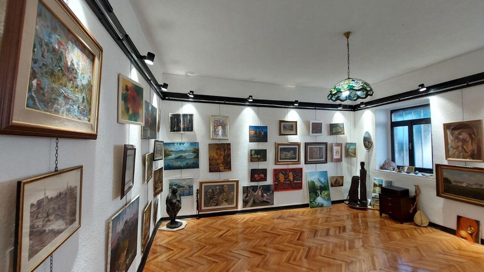 Heart Of Old Town Guesthouse พอดโกริกา ภายนอก รูปภาพ
